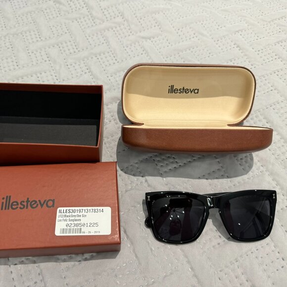 Illesteva Los Feliz Sunglasses - Black/Grey - Picture 2 of 14